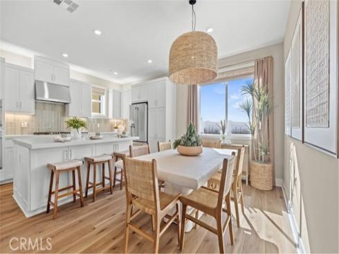 713  Sonia  , Irvine, CA