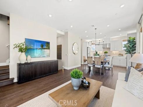 920  Chinon  , Irvine, CA