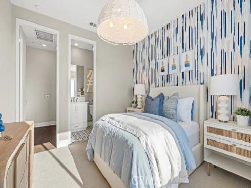 920  Chinon  , Irvine, CA