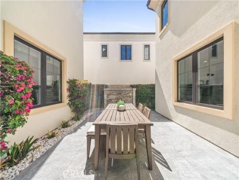 114  Interstellar  , Irvine, CA