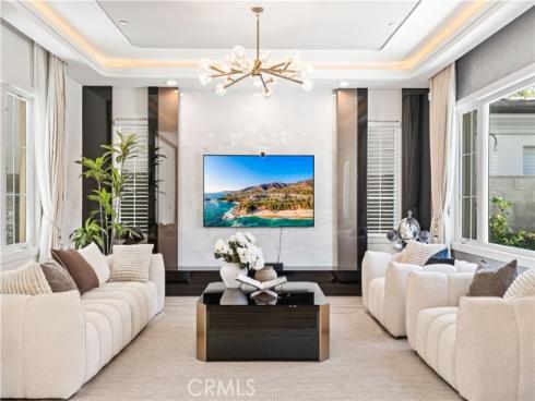 114  Interstellar  , Irvine, CA