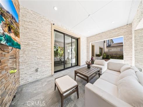 114  Interstellar  , Irvine, CA