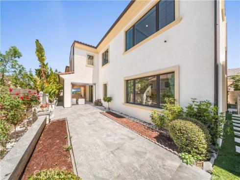 114  Interstellar  , Irvine, CA