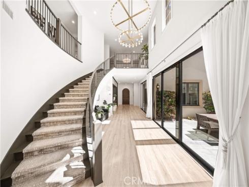 114  Interstellar  , Irvine, CA