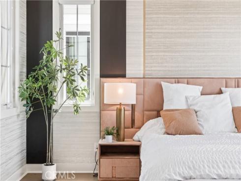 114  Interstellar  , Irvine, CA