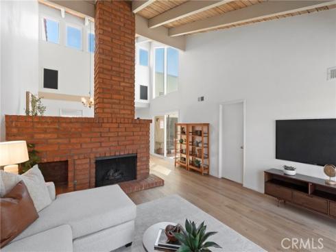 20  Mandrake  , Irvine, CA