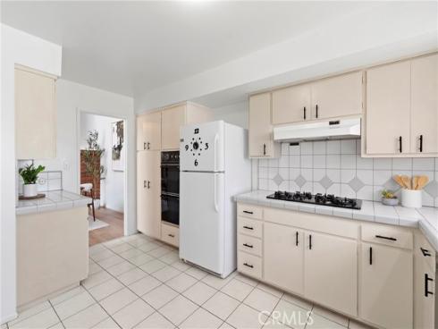 20  Mandrake  , Irvine, CA