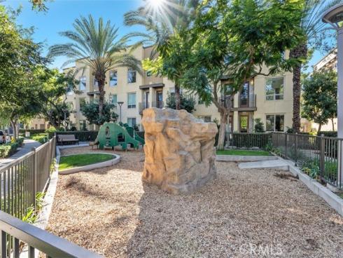 1536  Nolita  , Irvine, CA