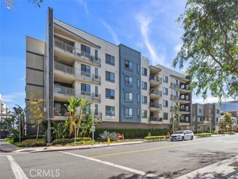 1536  Nolita  , Irvine, CA