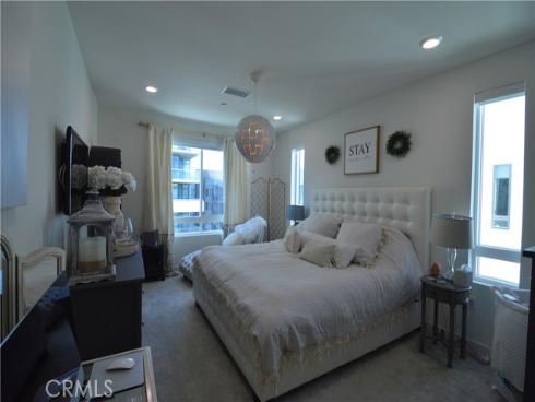 1536  Nolita  , Irvine, CA