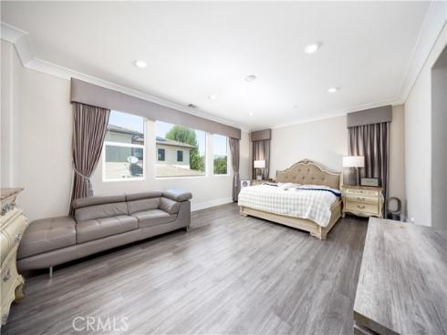 81  Ray  , Irvine, CA