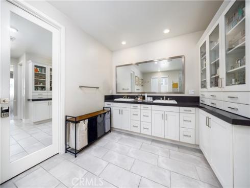 81  Ray  , Irvine, CA