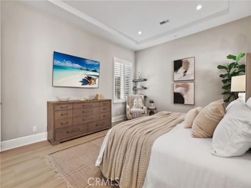 130  Donati  , Irvine, CA