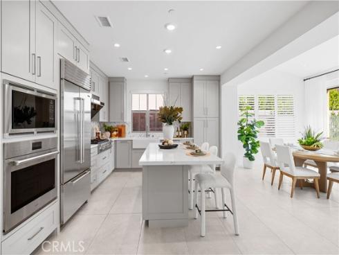 106  Albero  , Irvine, CA