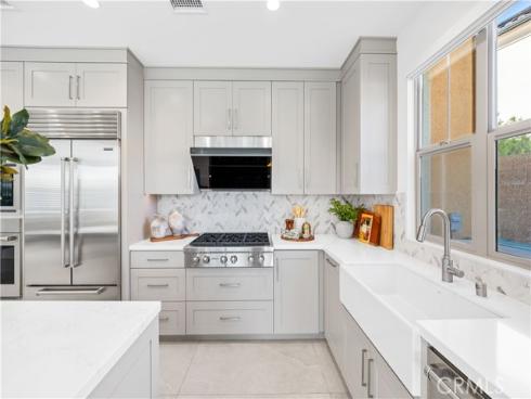 106  Albero  , Irvine, CA