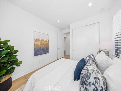 106  Albero  , Irvine, CA