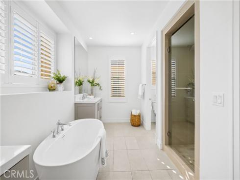 106  Albero  , Irvine, CA