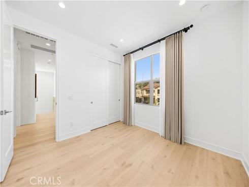 106  Albero  , Irvine, CA