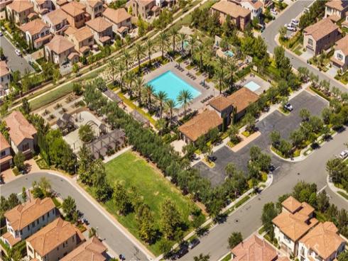 106  Albero  , Irvine, CA