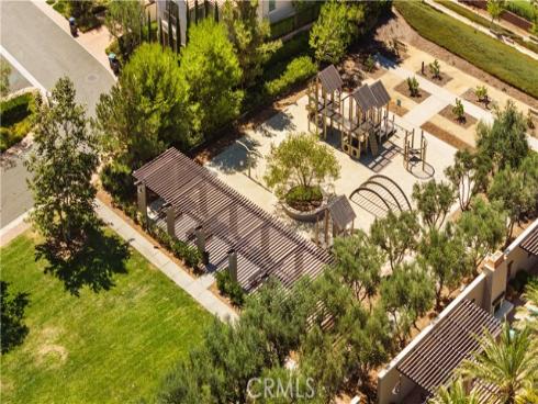 106  Albero  , Irvine, CA