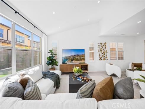 106  Albero  , Irvine, CA