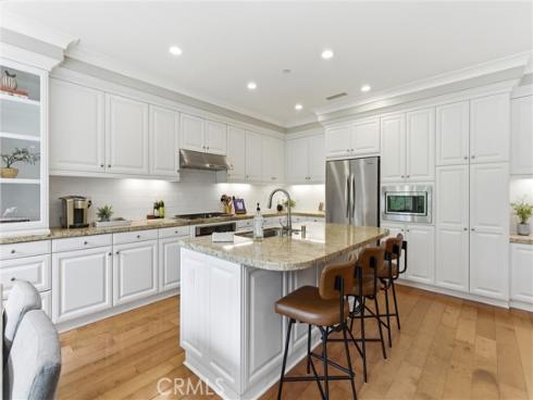 23  Bianco  , Irvine, CA