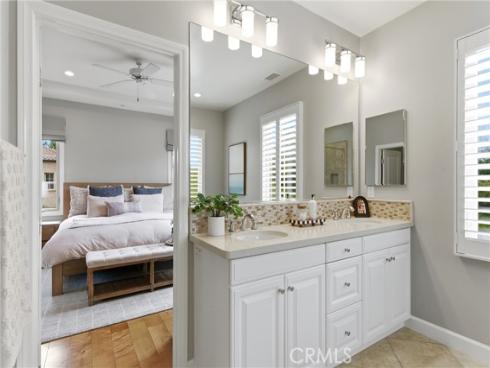 23  Bianco  , Irvine, CA