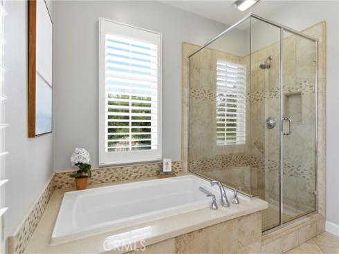 23  Bianco  , Irvine, CA