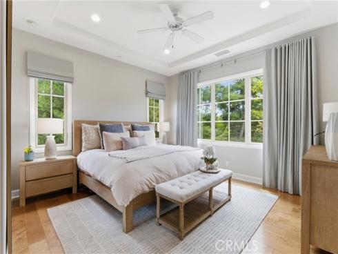 23  Bianco  , Irvine, CA