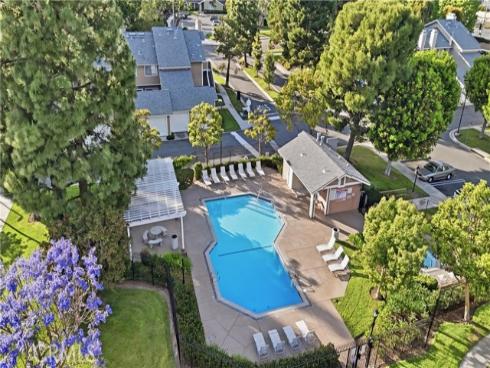 48  Monroe  , Irvine, CA