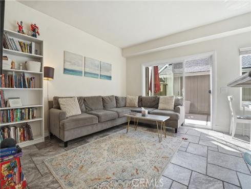 48  Monroe  , Irvine, CA