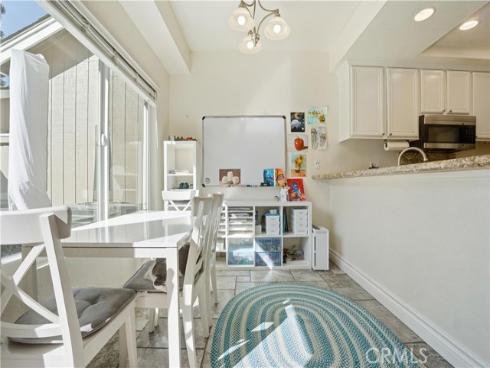 48  Monroe  , Irvine, CA