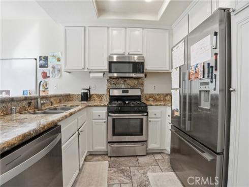 48  Monroe  , Irvine, CA