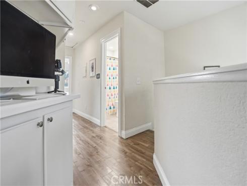 48  Monroe  , Irvine, CA