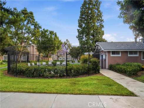 48  Monroe  , Irvine, CA