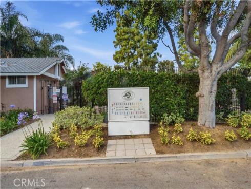 48  Monroe  , Irvine, CA