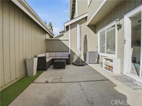 48  Monroe  , Irvine, CA