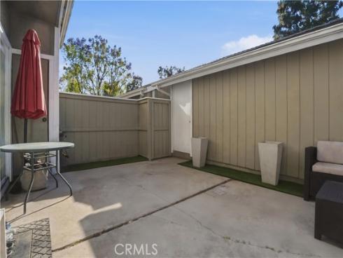 48  Monroe  , Irvine, CA