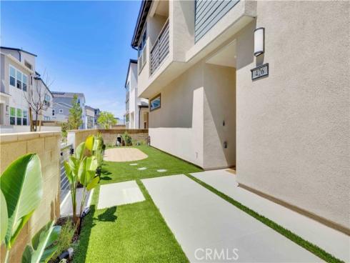 426 Lobata , Irvine, CA