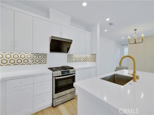 426 Lobata , Irvine, CA