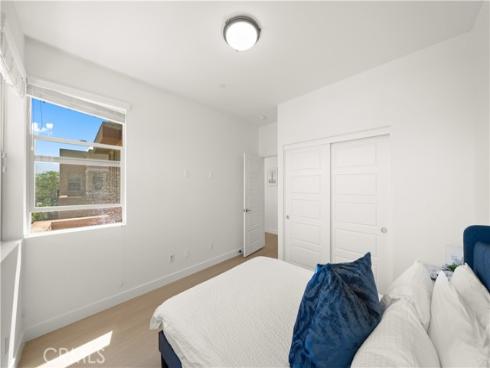 131  Newall  , Irvine, CA