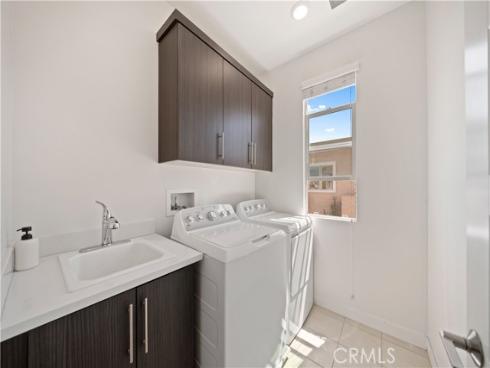 131  Newall  , Irvine, CA