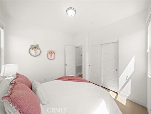 131  Newall  , Irvine, CA