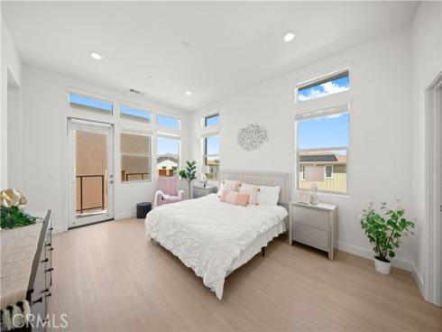 131  Newall  , Irvine, CA