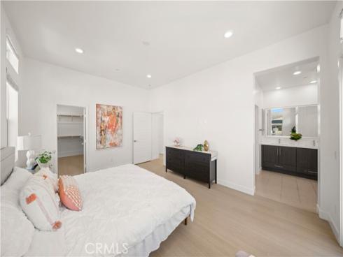 131  Newall  , Irvine, CA