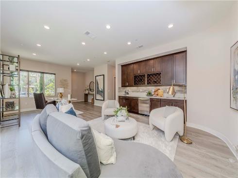 195  Stellar  , Irvine, CA