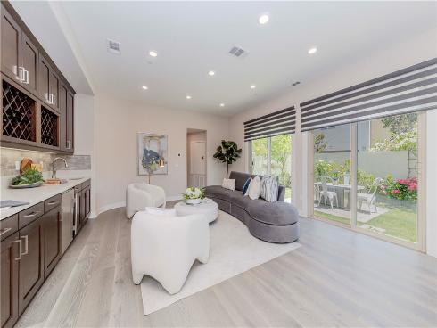 195  Stellar  , Irvine, CA