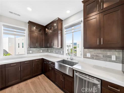 195  Stellar  , Irvine, CA