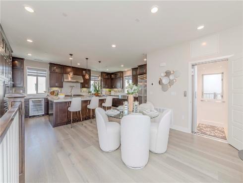 195  Stellar  , Irvine, CA