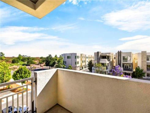 195  Stellar  , Irvine, CA